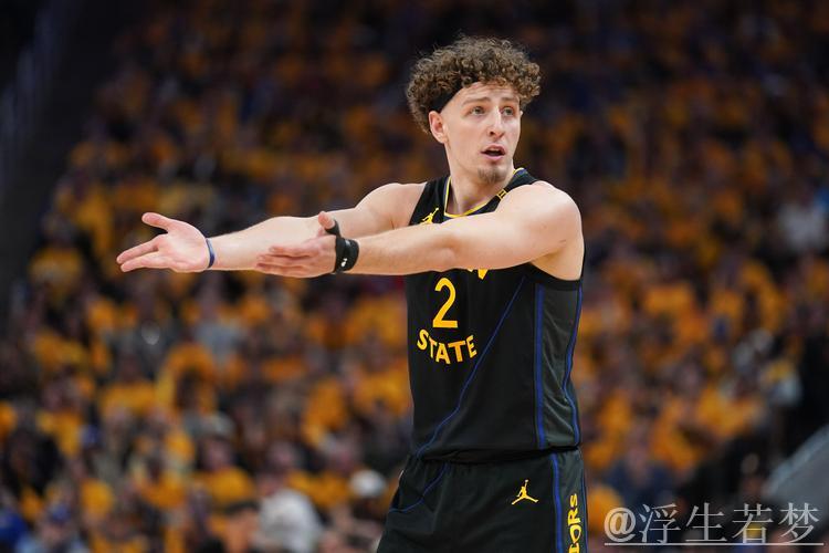 波杰姆斯基半场绝杀三分，表现神勇！