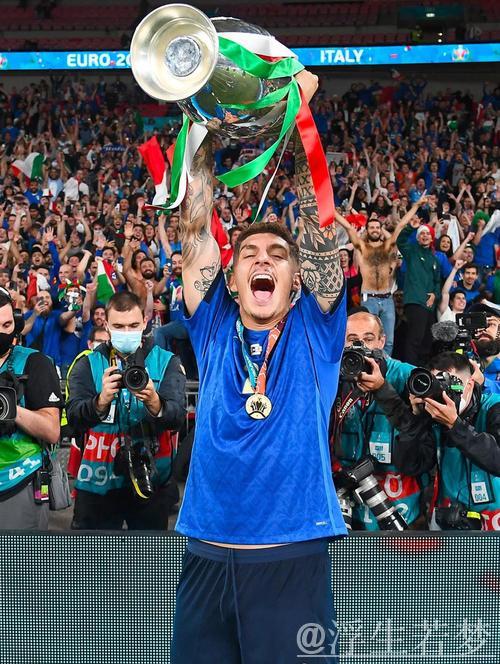 迪洛伦佐:国家队荣誉至高无上,尊重阿切尔比的个人决定 迪洛伦佐:国家队荣誉至高无上,尊重阿切尔比的个人决定