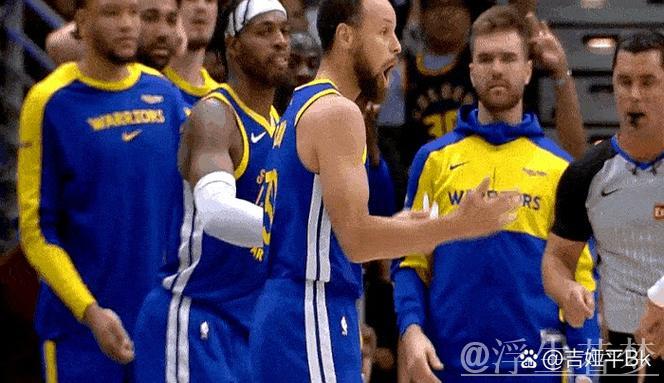 里夫斯后撤步三分绝平 库里遭晃