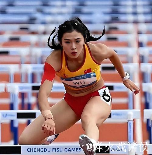 女子100米栏决赛:吴艳妮夺冠!林雨薇摔倒获第3 女子100米栏决赛:吴艳妮夺冠!林雨薇摔倒获第3